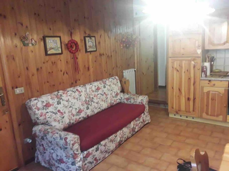 Appartamento Piano Terra In Centro Paese. Carona  Buitenkant foto
